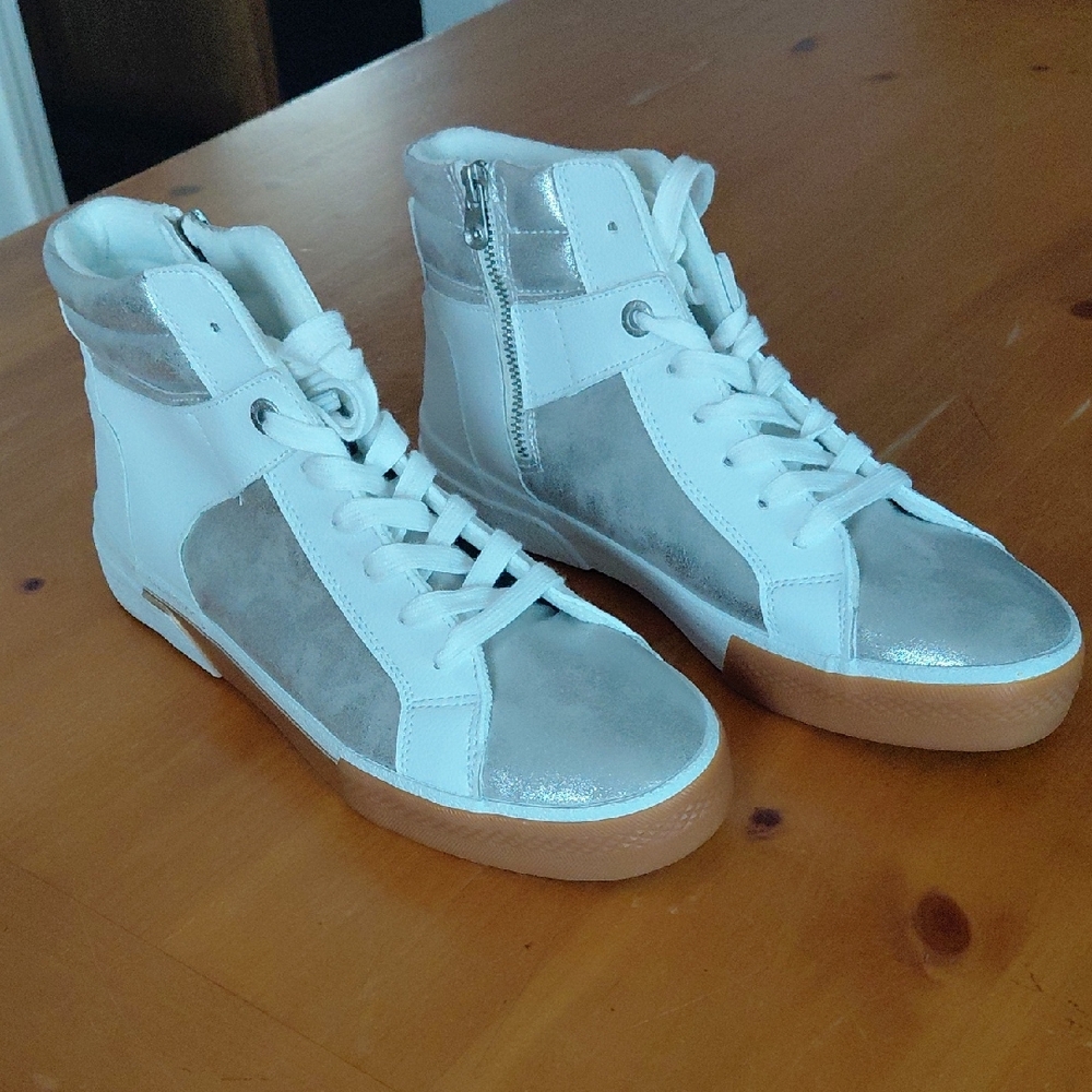 Nwot Blowfish High-Top Sneakers Womans 11